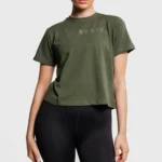 SIGNATURE CROPPED TEE